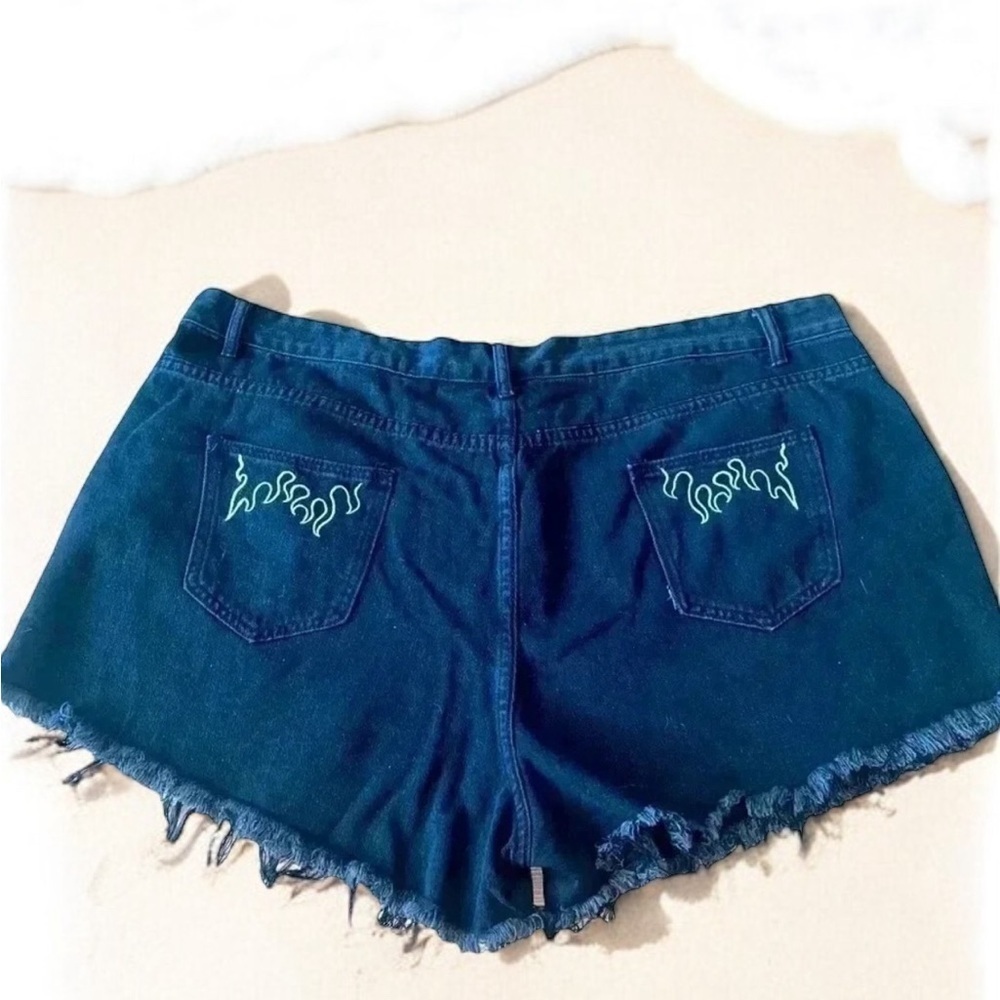 Shein Cut Off Black Jean Shorts With Embroidered Back Pockets Size 4X